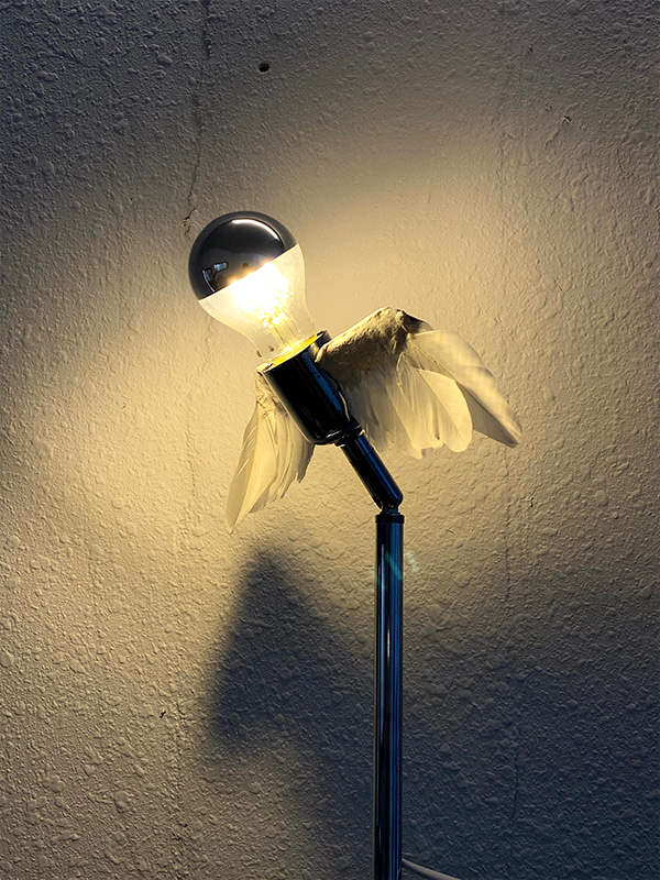 WING TABLE LAMP